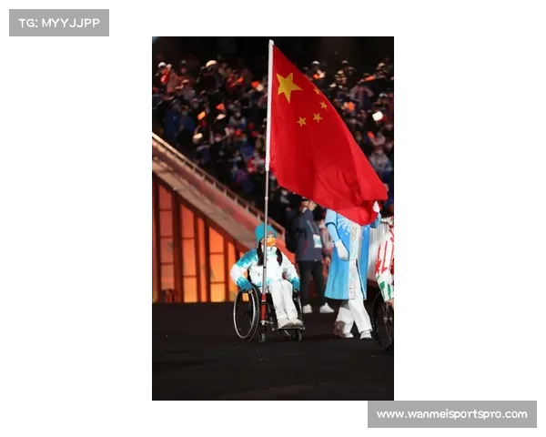 内罗毕终点线中肯中选手互换国旗合影展现体育友谊与国际情谊 内罗毕终点线中肯中选手互换国旗合影展现体育友谊与国际情谊